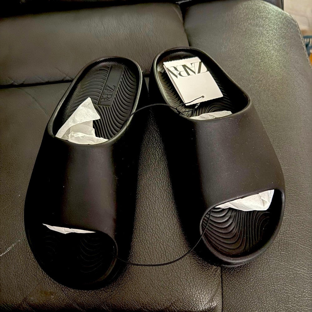 Zara Black Flatform Slide Sandals 7.5 NWT